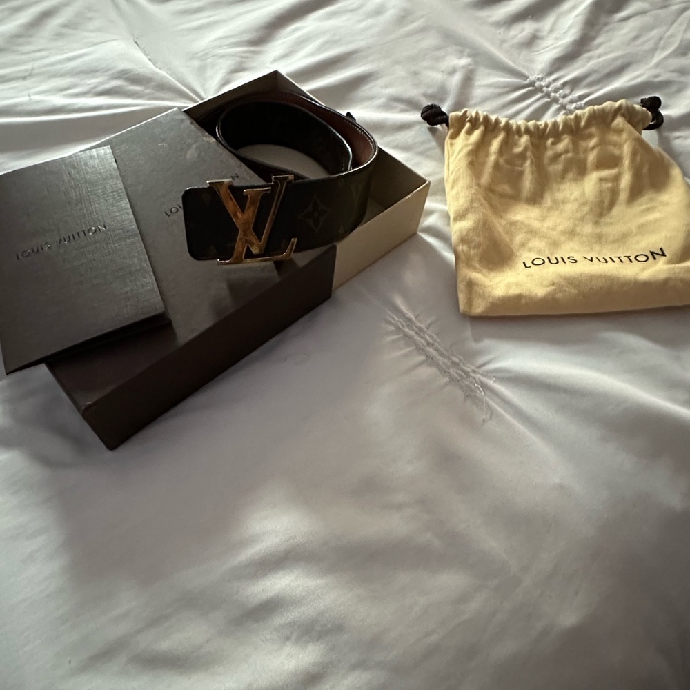 Authentic Louis Vuitton Initiales Belt